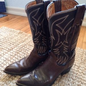 Vintage Justin mens cowboy boots